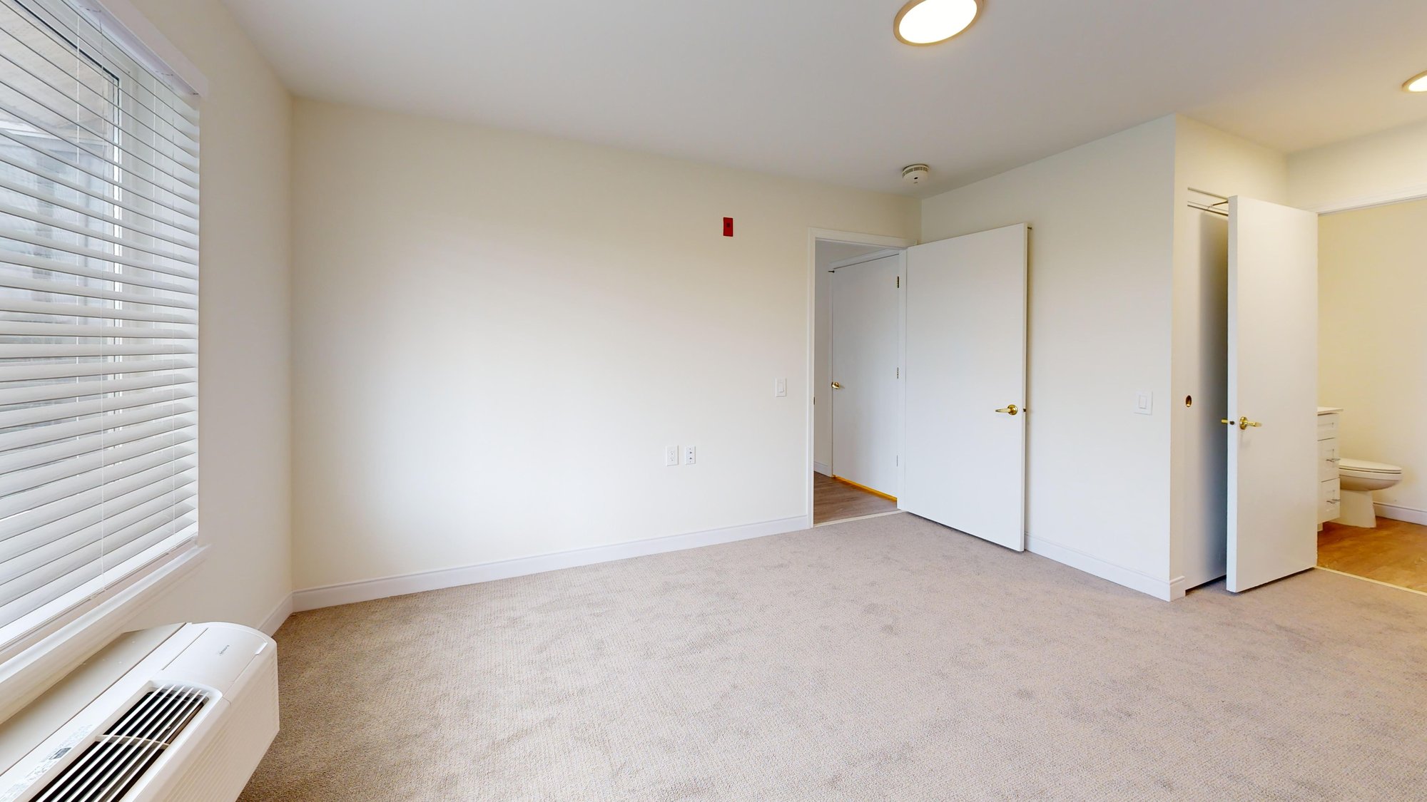 Azalea-Park-IL-2-bed-877-sqft-Bedroom-1