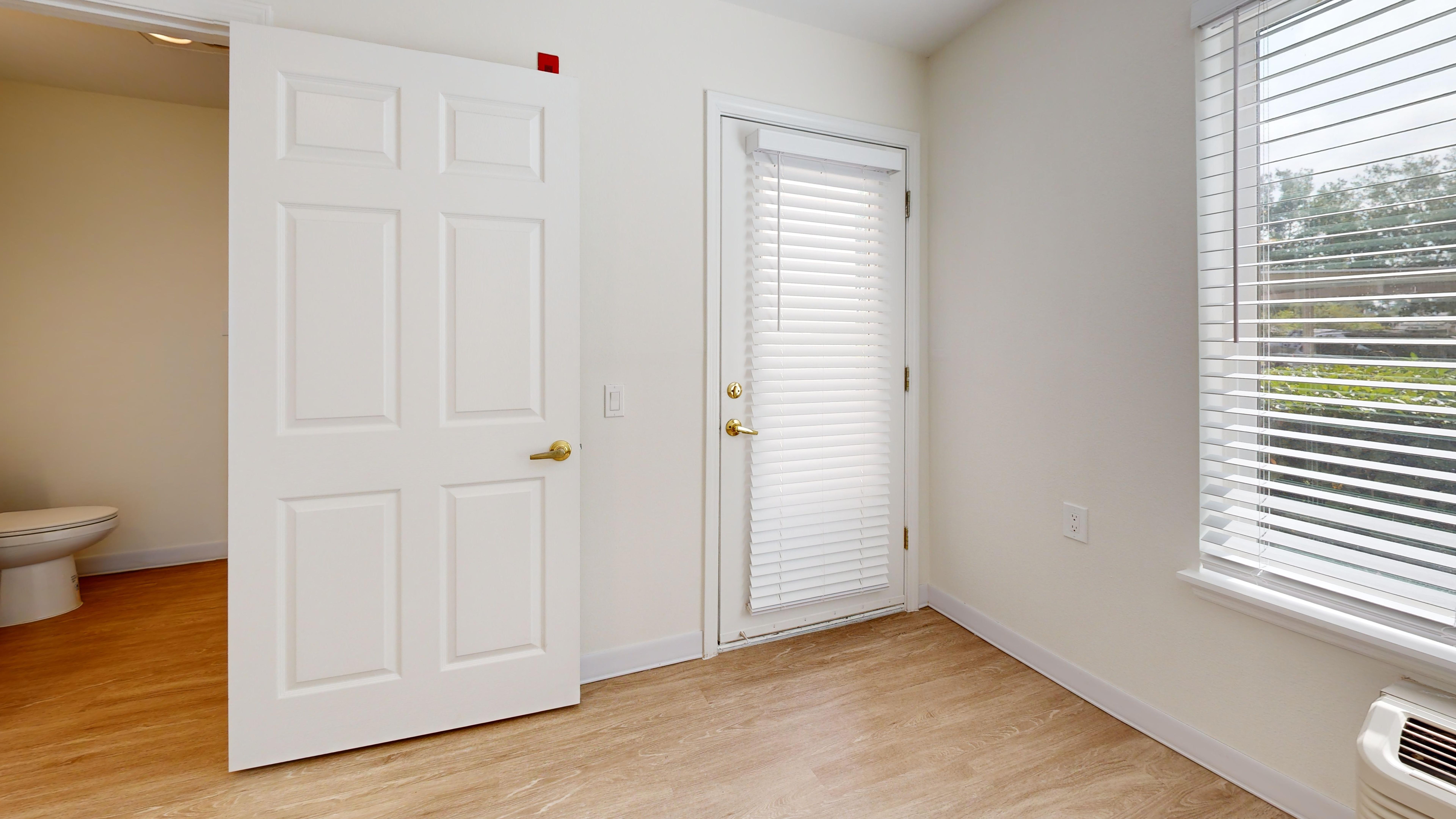 Azalea-Park-IL-Studio-341-sqft-Living-Space