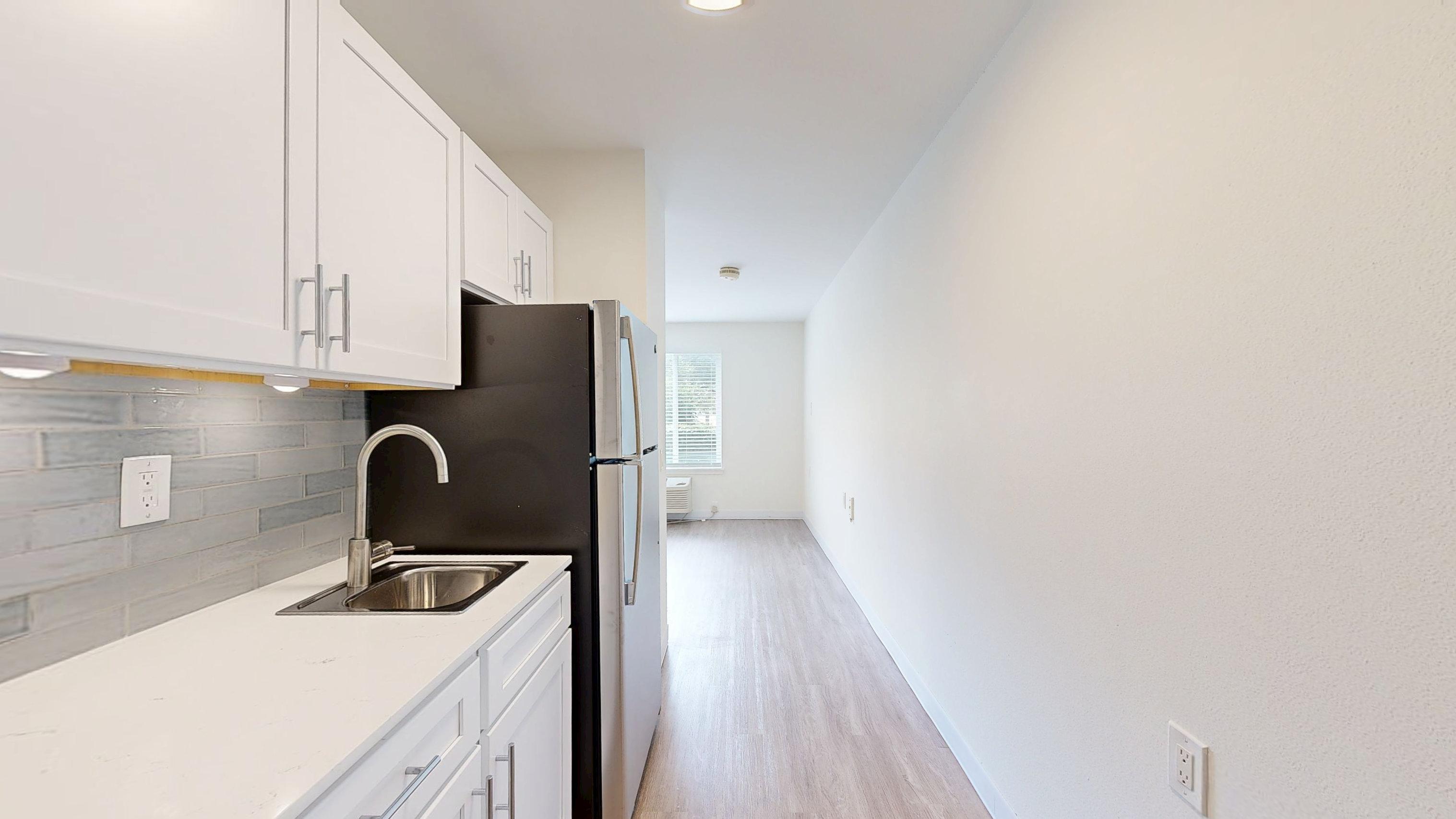 Azalea-Park-IL-Studio-341-sqft-Studio-Apartment-with-Kitchenette