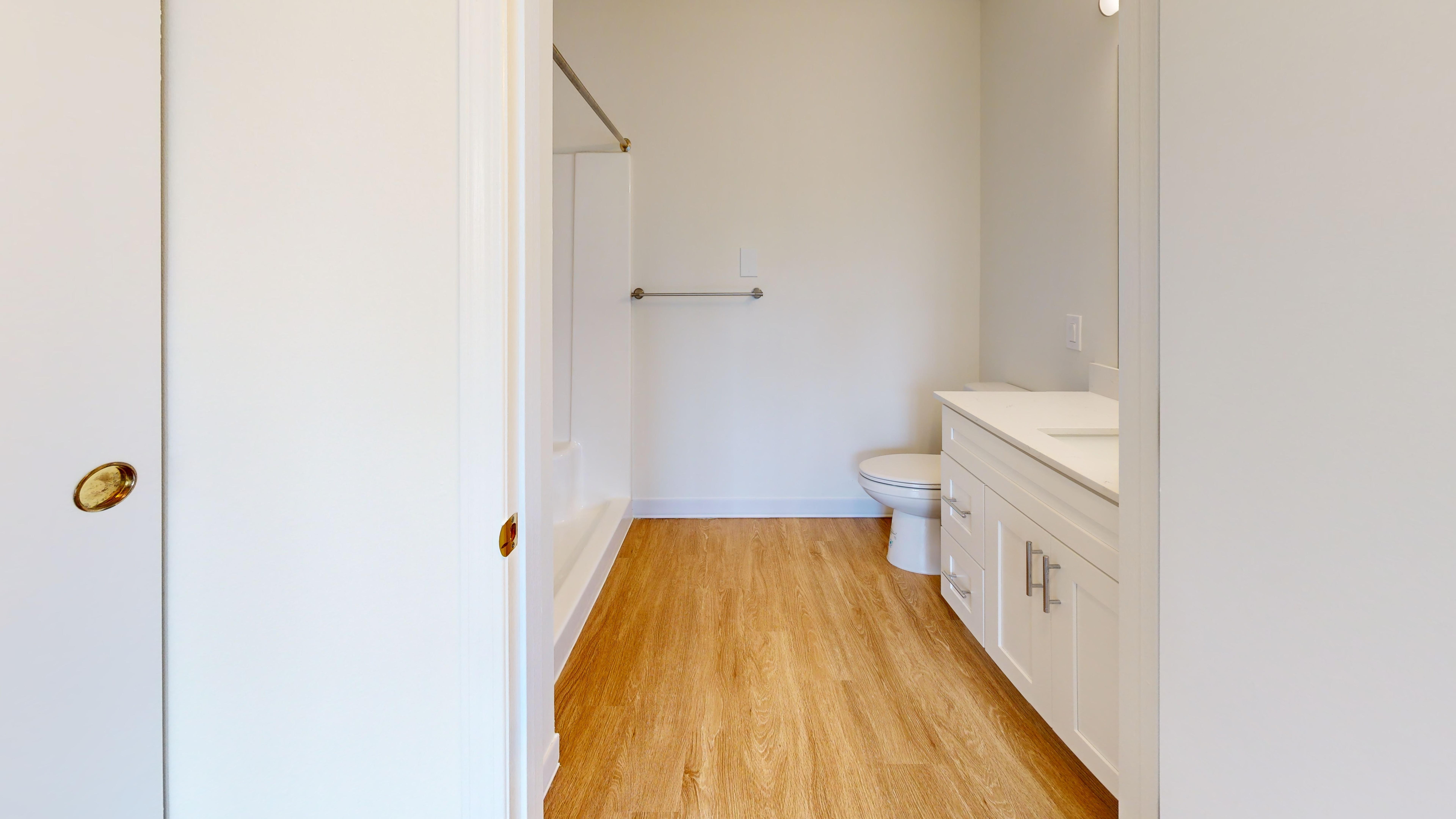 Azalea-Park-IL-Studio-369-sqft-Bathroom